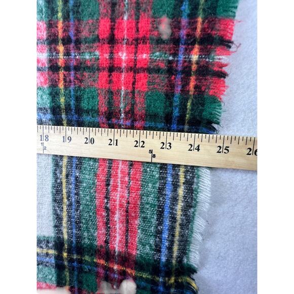 Old Navy Blanket Scarf Tartan Red One Size Soft Fringe Plaid Cozy Heritage - Picture 8 of 8